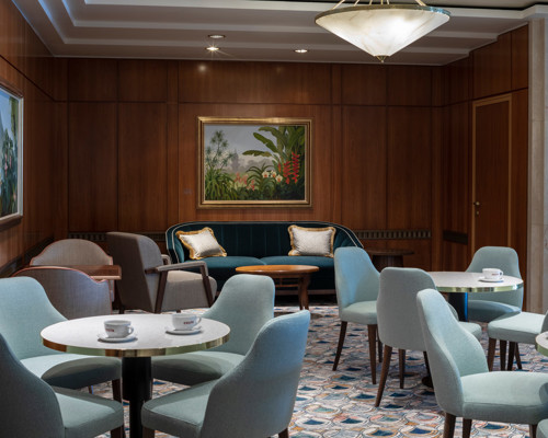 P&O Cruises Aurora Raffles 1.jpg