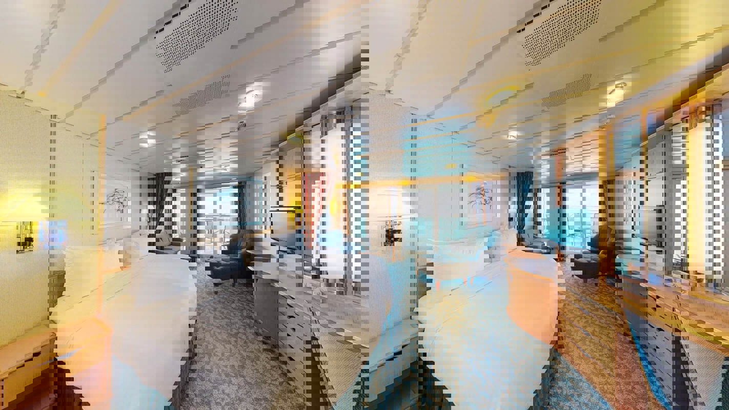 RCI, Independence of the Seas, Junior Suite.jpeg