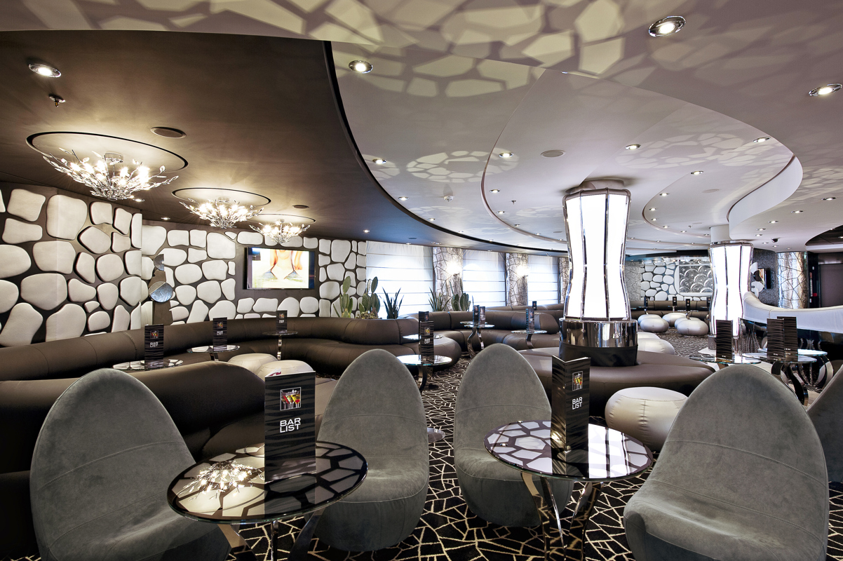 MSC Fantasia Class black and whte lounge 2.jpg