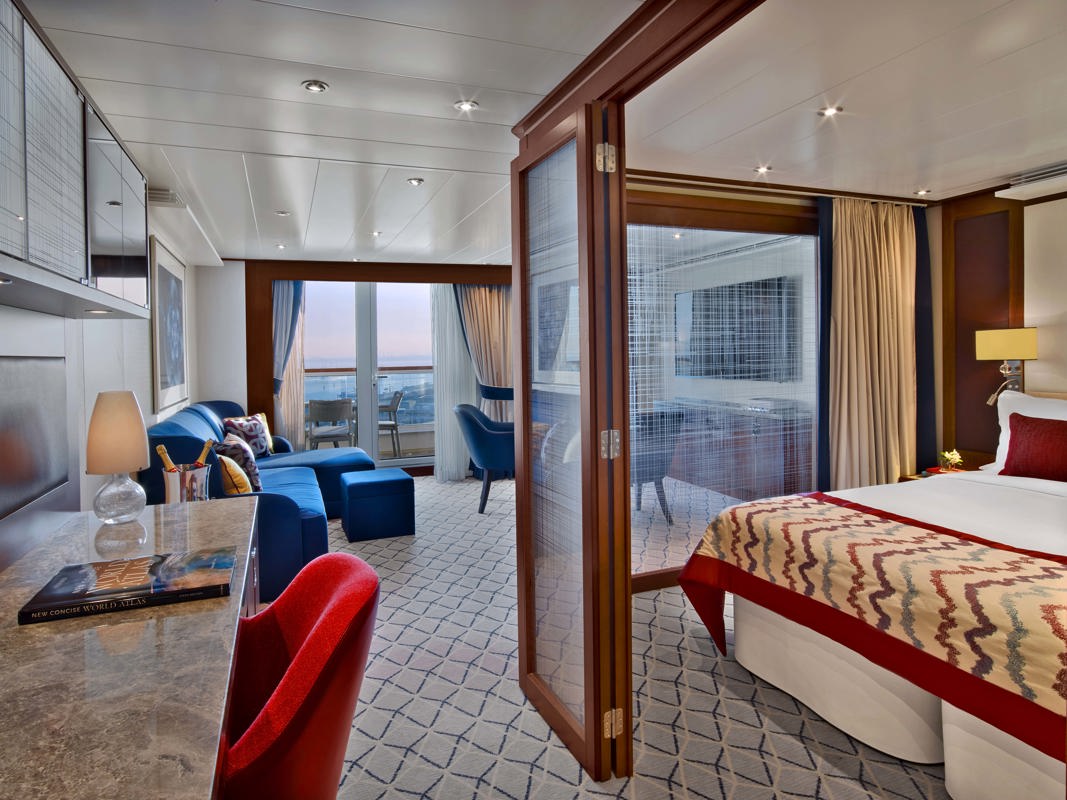 Seabourn Ovation Accommodation Penthouse Suite 2.jpg