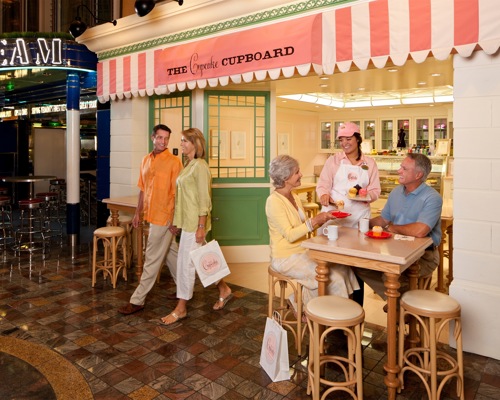 Royal Caribbean International Freedom of the Seas Interior Cupcake 3.jpg