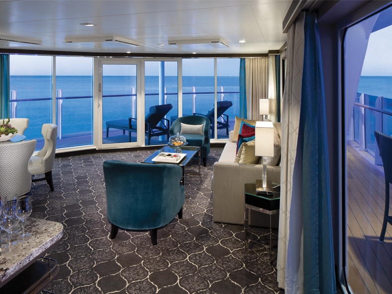 Spacious AquaTheatre Suite Large Balcony - 2 Bedroom