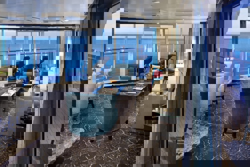 Spacious AquaTheatre Suite Large Balcony - 2 Bedroom