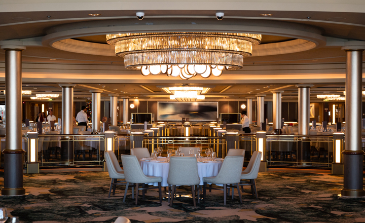 Alizar Main Dining Room