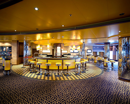 P&O Cruises Azura Manhattan 1.jpg