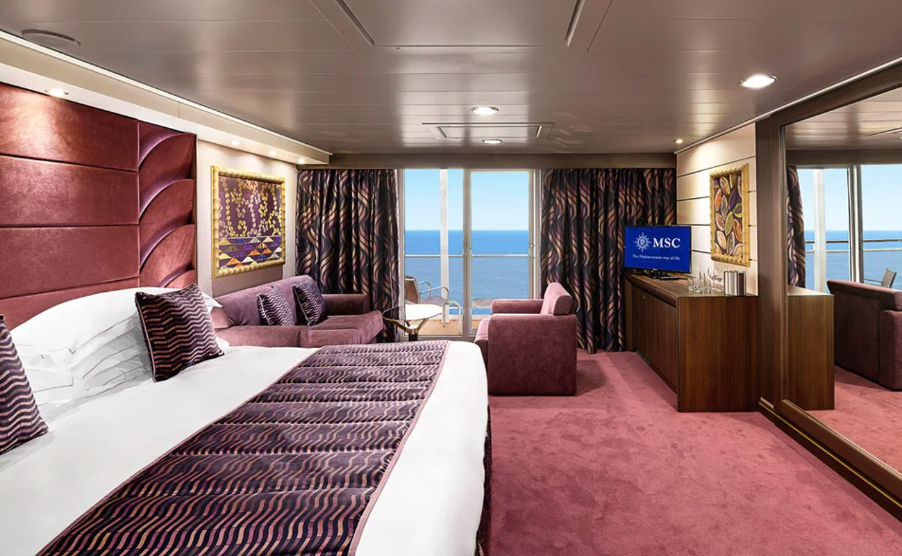 MSC Cruises FANTASIA MSC Yacht Club Deluxe Grand Suite 0.png