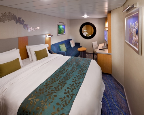 Royal Caribbean International Oasis of the seas accommodation Interior stateroom 1.jpg